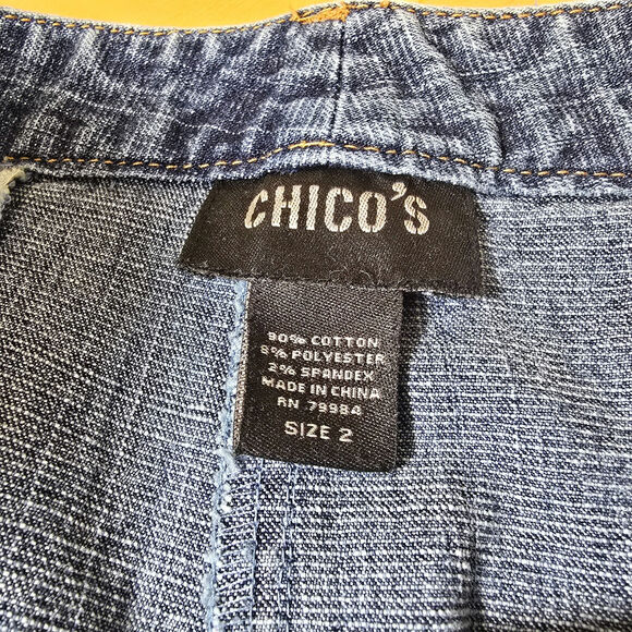 Chicos Frayed Hem Wide Leg Cropped Jeans Elestic Comfort Sides Sz 2 US 12 or LG - Picture 3 of 10